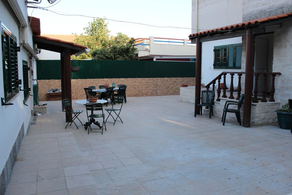 Hostel Casa Lucas Charneca  Εξωτερικό φωτογραφία