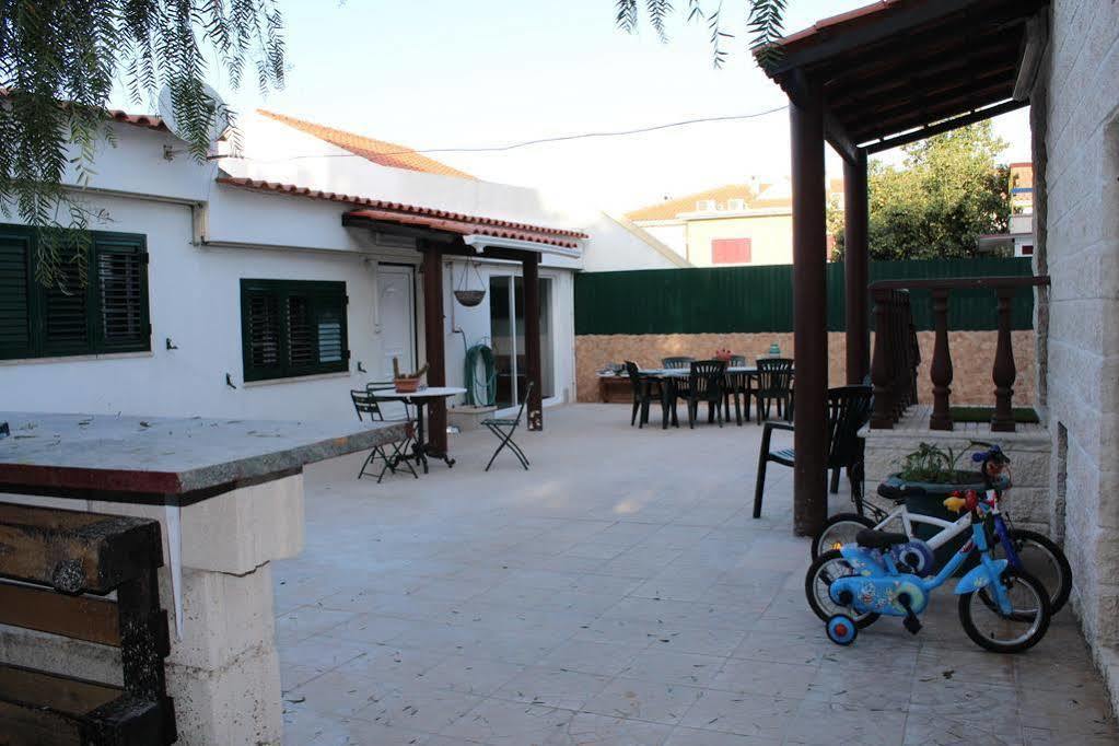 Hostel Casa Lucas Charneca  Εξωτερικό φωτογραφία